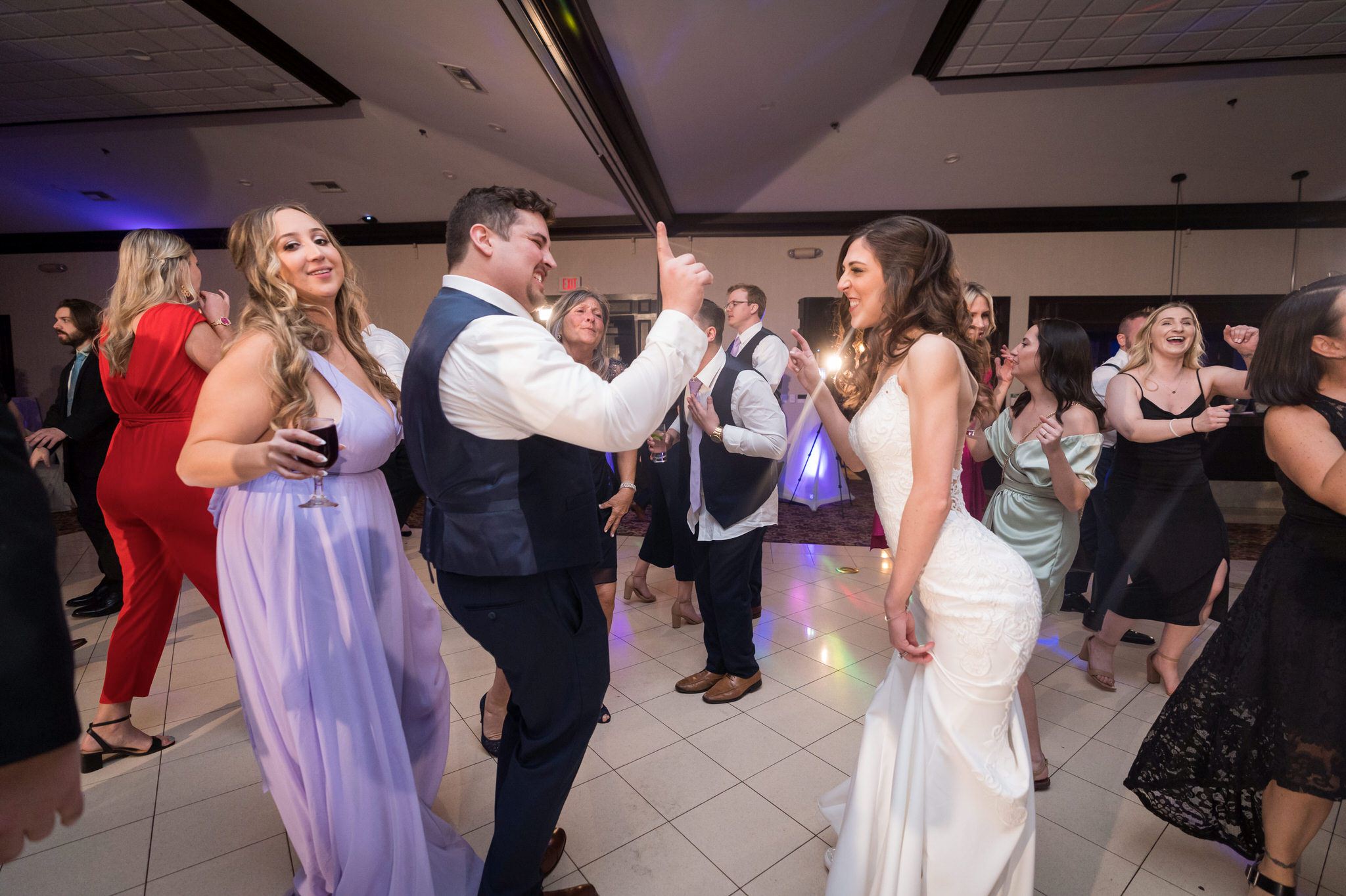 guests dance at an Italian American Cultural Society Wedding reception