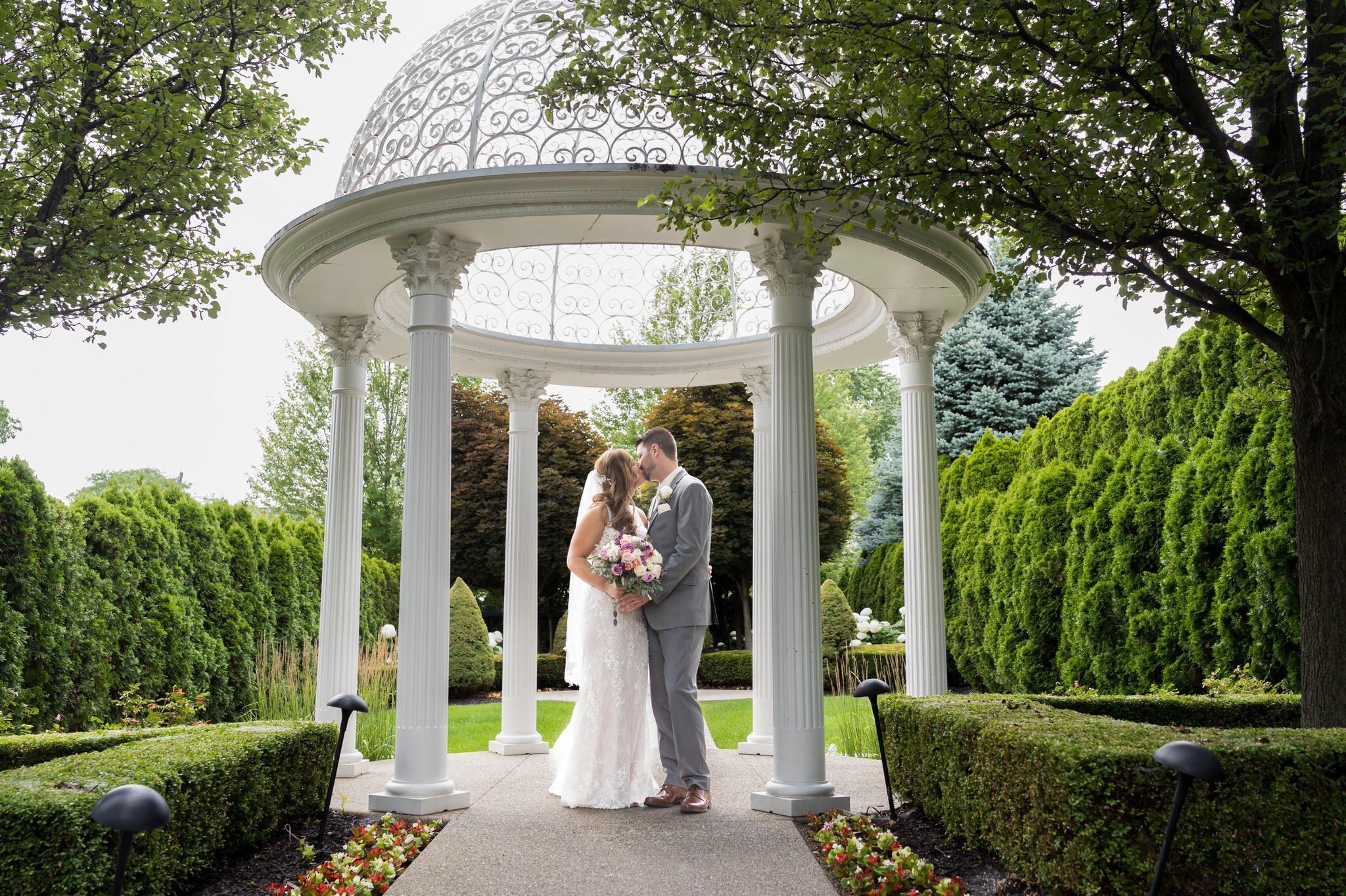 White House Wedding Chapel gardens