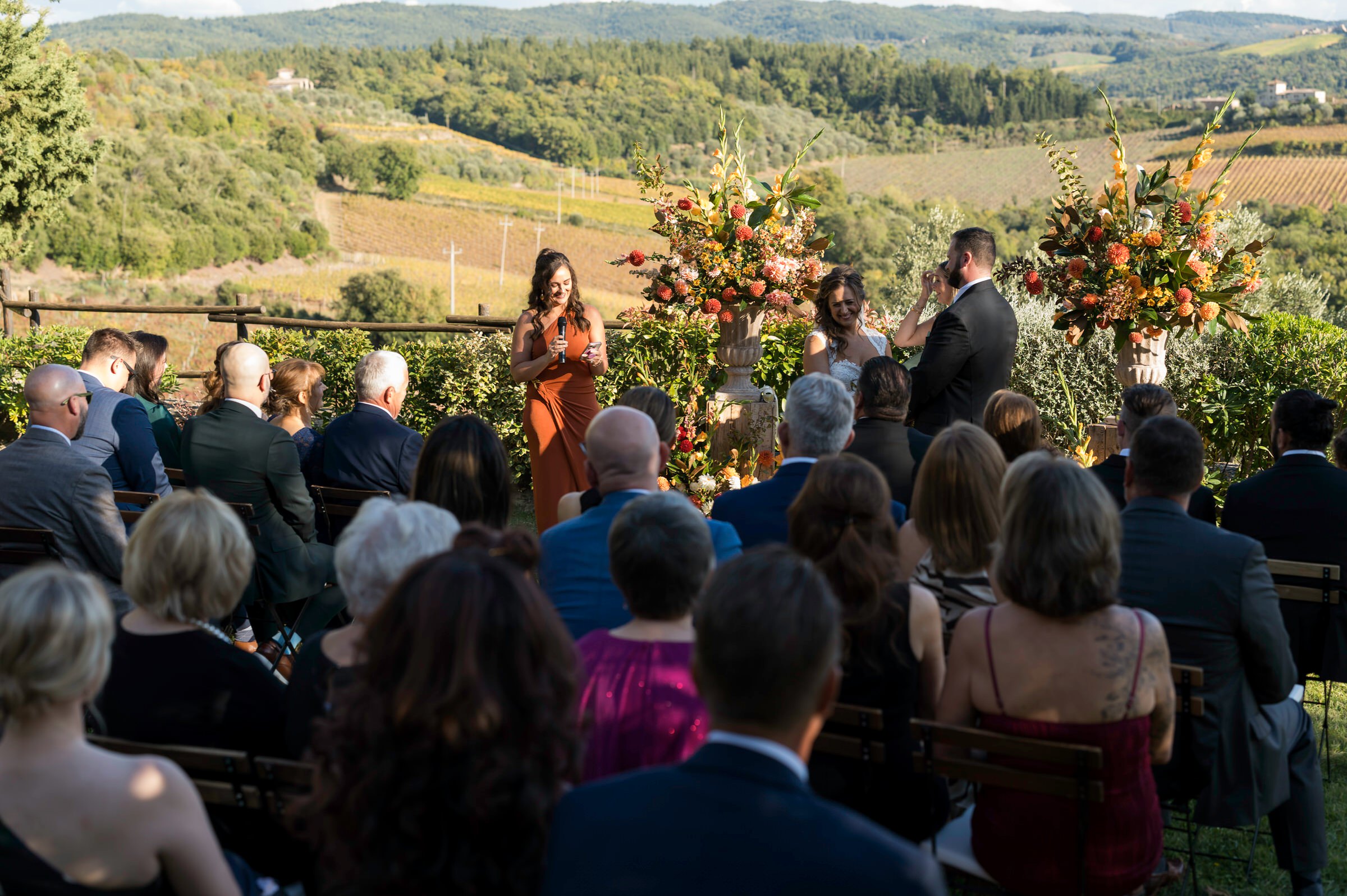 A guest speaker during Quercia al Poggio wedding