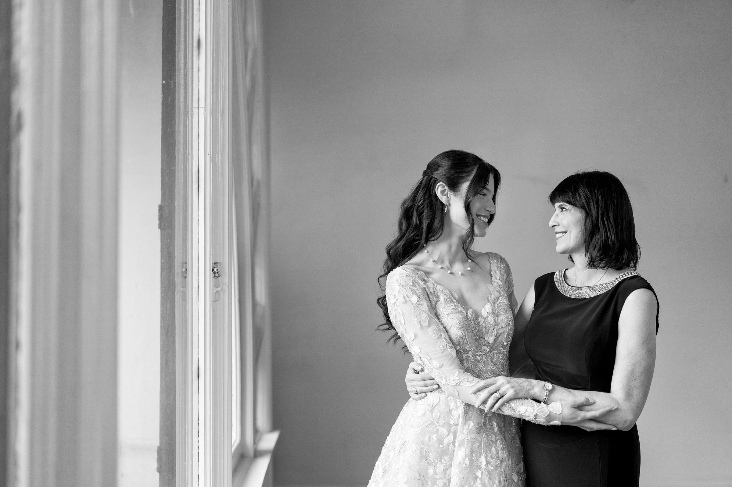 Bride and mom during Jewish Wedding at the Harmonie Club